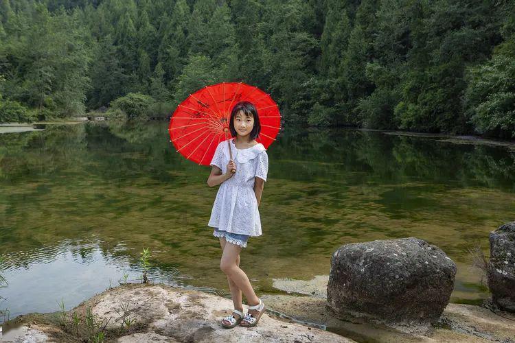 平胸是个怎么样的体验？游戏画面